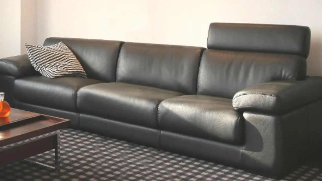 Pelle vera per divani e accessori: ecco i costi reali al metro quadrato