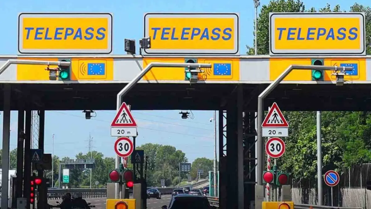 Vuoi smettere di usare il Telepass? Attenzione a queste cose per non pagare penali nascoste